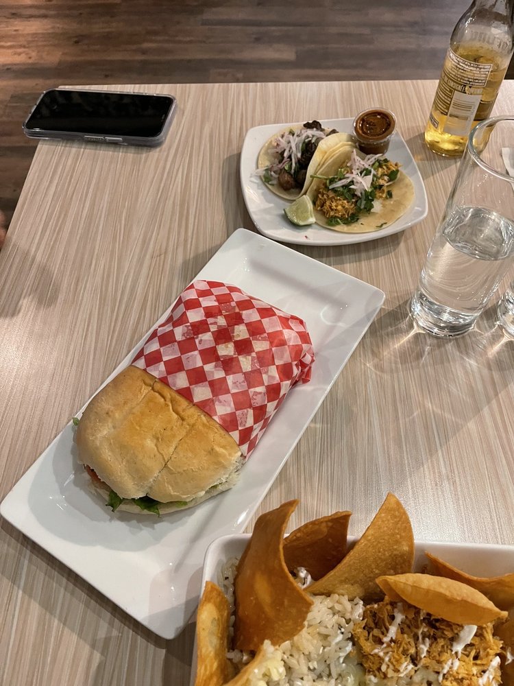Mona’s Taqueria