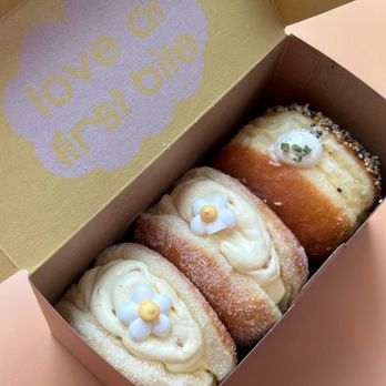 Mello - Mango mochi donuts & everything sesame donut - Donuts Near Me - Vancouver, British Columbia