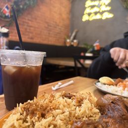 Jugo de tamarindo como en casa. Años sin probar arroz con fideos delicioso. Jugo de tamarindo como en casa. Años sin probar arroz con fideos delicioso.