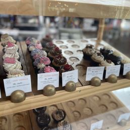 Countertop Display of available cupcakes