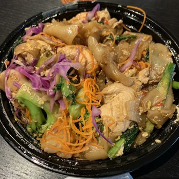 Andy's Thai Kitchen - Pad See Ew Noodle to go - Thai Near Me - Chicago, Illinois