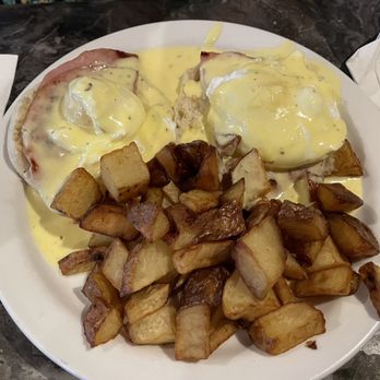 Buffa's Bar & Restaurant - Eggs Benedict with home fries - Burgers Near Me - New Orleans, Louisiana