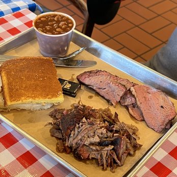 BBQ 152 - 2 item combo - brisket, tri tip with cornbread & beans - Barbeque Near Me - Gilroy, California BBQ 152 - 2 item combo - brisket, tri tip with cornbread & beans - Barbeque Near Me - Gilroy, California
