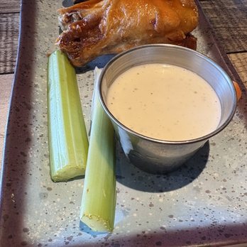Roundin' 3rd - Chicken wings-6 pc. - American Near Me - Long Beach, California