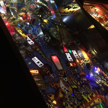 EightyTwo - Bars Near Me - Los Angeles, California