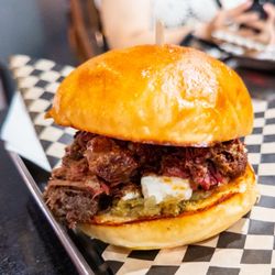 Bbq barbacoa sandwich