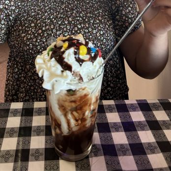Everybody Loves Raymonds - Ice Cream - Tacos Near Me - San Antonio, Texas