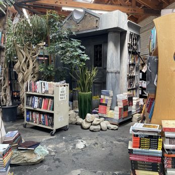 The Last Bookstore - Unique space - Bookstores Near Me - Studio City, California