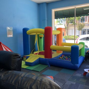 Hop's Bounce House - Toddler area (for 3 & under) - Indoor Playcenter Near Me - Atascadero, California Hop's Bounce House - Toddler area (for 3 & under) - Indoor Playcenter Near Me - Atascadero, California