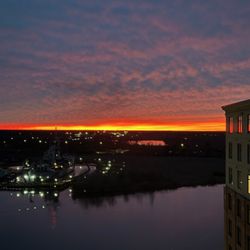 Wilmington Walking Tours - Sunset Wine Knot