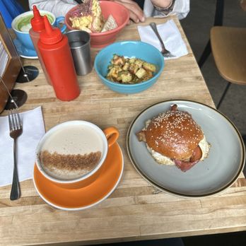 The Daily - Inman Park - Breakfast sandwhich, chai tea - Coffee & Tea Near Me - Atlanta, Georgia