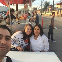 Dogos OK Ley - Eating some great hot dogs!!