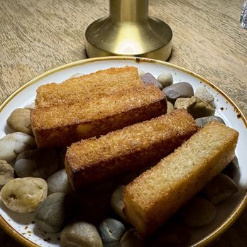 Le Godot - Toasted buttery bread! - Modern European Near Me - Verdun, Quebec