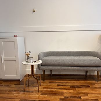 Be Your Lash - DTLA - Cute seating area - Eyelash Service Near Me - Los Angeles, California