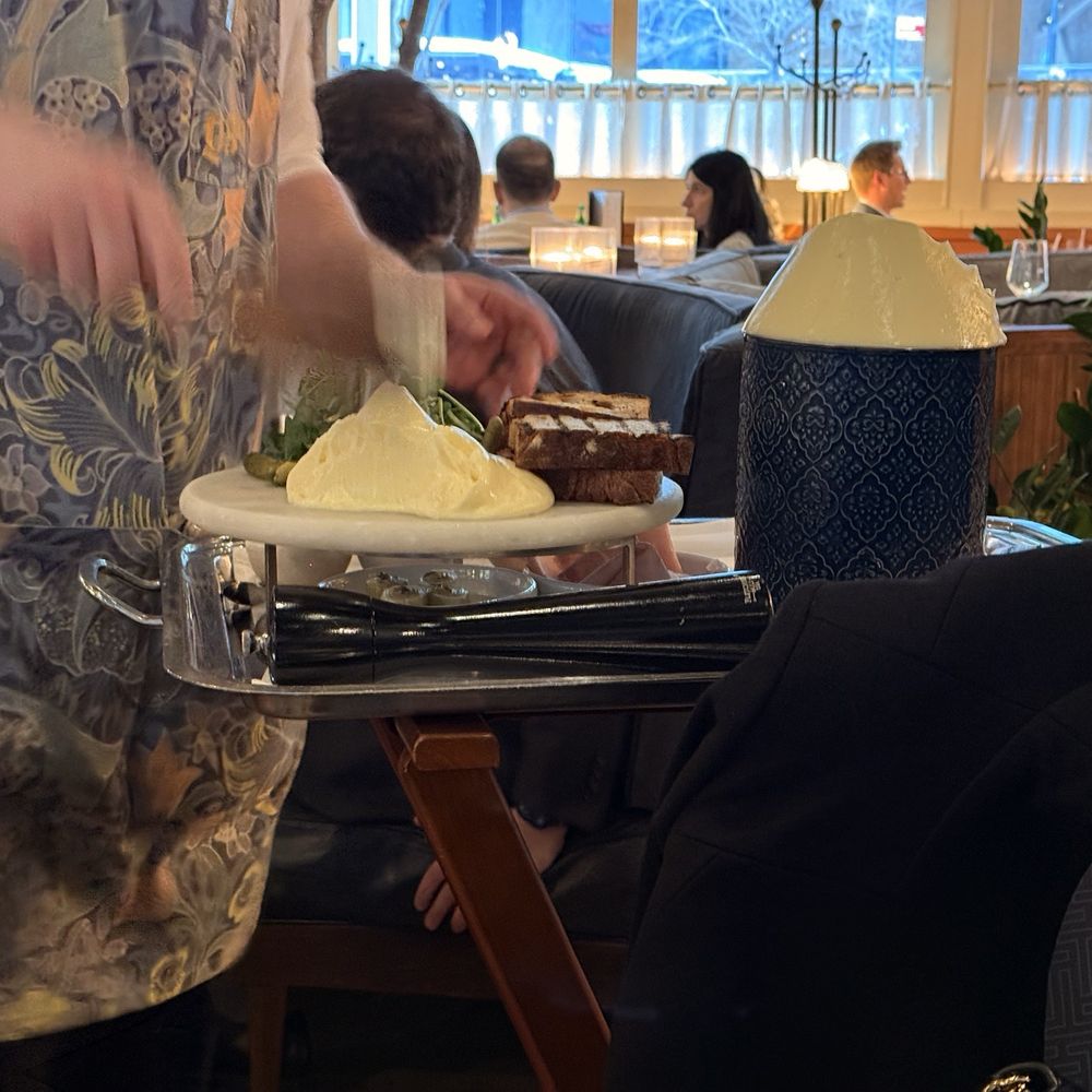 Bread and butter service Bread and butter service