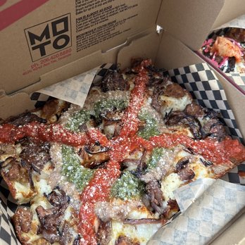 MOTO - mr pig - Pizza Near Me - Seattle, Washington