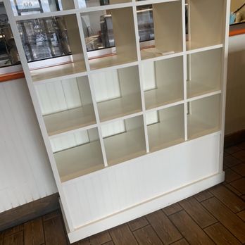 Tropical Smoothie Cafe - Inside pick up empty - Juice Bars & Smoothies Near Me - Ashburn, Virginia