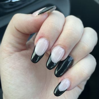 Herbal Nails and Spa - Close up of the bad job - Nail Salons Near Me - King George, Virginia