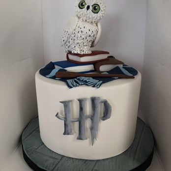 Delish Cakes - Harry Potter/Ravenclaw cake - Desserts Near Me - Bloomingdale, Illinois Delish Cakes - Harry Potter/Ravenclaw cake - Desserts Near Me - Bloomingdale, Illinois