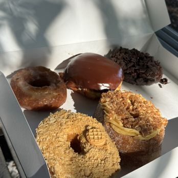 Nana B. Sweets - A few donuts and cronuts - Bakeries Near Me - New Market, Maryland Nana B. Sweets - A few donuts and cronuts - Bakeries Near Me - New Market, Maryland