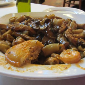 Cafe Baci - Cavatelli Tutto Funghi (Homemade pasta, chicken, portobello mushrooms, shiitake mushrooms, wild mushrooms, brown butter sauce). - Italian Near Me - Westbury, New York Cafe Baci - Cavatelli Tutto Funghi (Homemade pasta, chicken, portobello mushrooms, shiitake mushrooms, wild mushrooms, brown butter sauce). - Italian Near Me - Westbury, New York