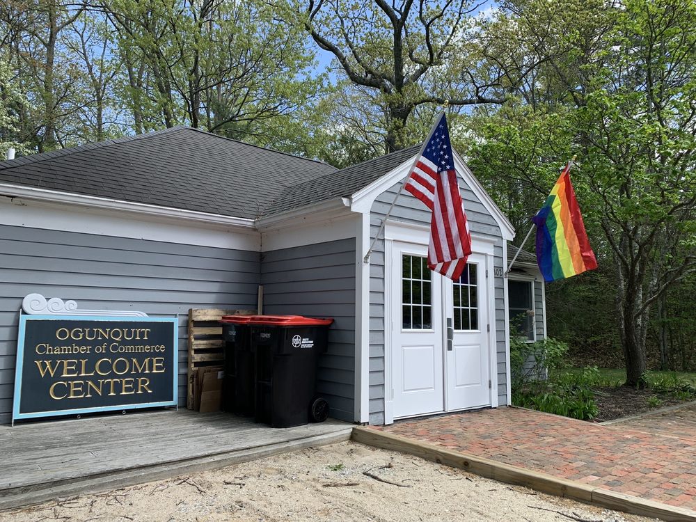 OGUNQUIT CENTER 102 Main St, Ogunquit, Maine Visitor