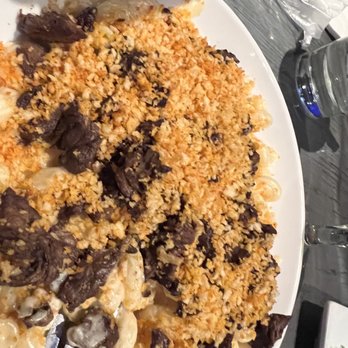 Colton's Social House - Max and cheese with asada - New American Near Me - Clovis, California