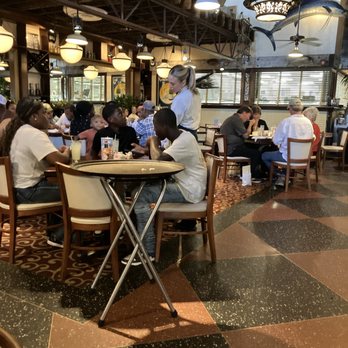 Pappadeaux Seafood Kitchen - Seafood Near Me - Beaumont, Texas