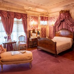 Ruthmere Museum - Elizabeth Beardsley's Bedroom 1910.