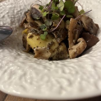 Edan Bistro - Smoked shiitake and black truffle - Basque Near Me - North Miami, Florida Edan Bistro - Smoked shiitake and black truffle - Basque Near Me - North Miami, Florida