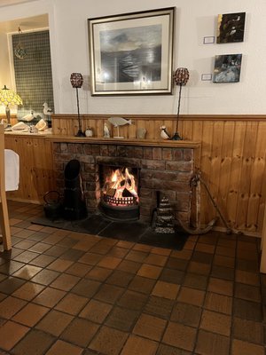 The But 'n' Ben by null