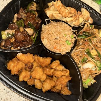 Pick Up Stix Fresh Asian Flavors - family platter - Asian Fusion Near Me - Escondido, California Pick Up Stix Fresh Asian Flavors - family platter - Asian Fusion Near Me - Escondido, California