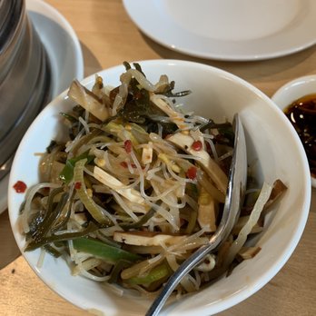 dan modern chinese - Seaweed salad - Dim Sum Near Me - Pasadena, California