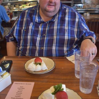 Anna Miller's - Bakeries Near Me - Aiea, Hawaii
