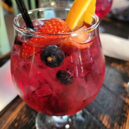 White peach sangria White peach sangria