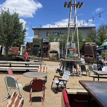 Truck Yard - Flip the retro. - Beer Gardens Near Me - The Colony, Texas