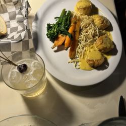 Bianca’s Restaurant - Scallops and old fashion bourbon
