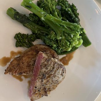 Marvino's - Tuna steak with broccolini - Italian Near Me - Cypress, Texas Marvino's - Tuna steak with broccolini - Italian Near Me - Cypress, Texas