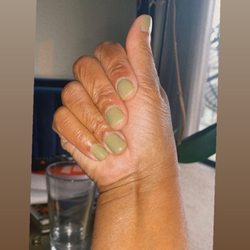 Lil' Boutique Nail Care - Great nail spot in a wonderful neighborhood. Kind of frustrating, they only take appointments.