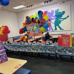 Chuck E. Cheese