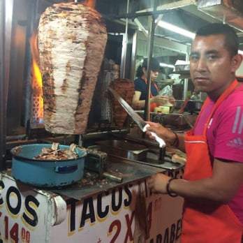 Taqueria Viviana - worker - Tacos Near Me - Puebla, PUE Taqueria Viviana - worker - Tacos Near Me - Puebla, PUE