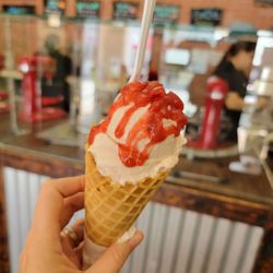 Nitroinfusions - Strawberry cheesecake in a waffle cone