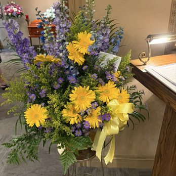 Flower World - Florists Near Me - Northridge, California