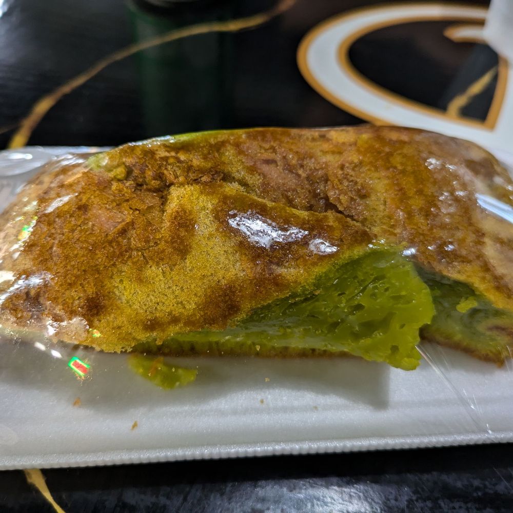 Le Bledo Eatery - Honeycomb cake - Vietnamese Near Me - Springfield, Virginia Le Bledo Eatery - Honeycomb cake - Vietnamese Near Me - Springfield, Virginia