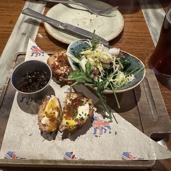 Gordon Ramsay Pub & Grill - Scotch egg appetizer - Pubs Near Me - Las Vegas, Nevada