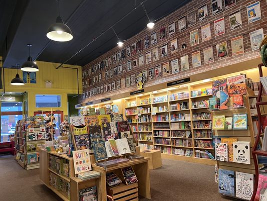 Copperfield's Books by null