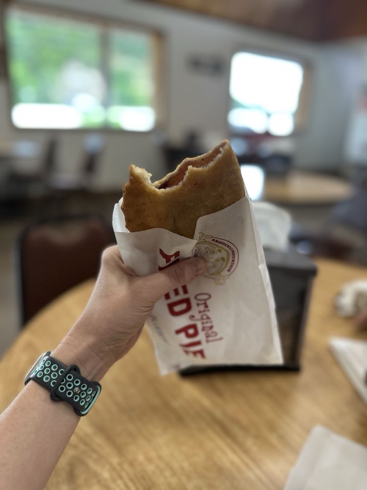 Arbuckle Mountain Fried Pies Logo
