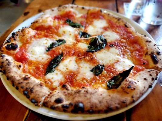 Il Lazzarone Pizza by null
