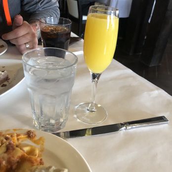 The Sherman Inn - Brunch Buffett mimosa - Hotels Near Me - Batesville, Indiana The Sherman Inn - Brunch Buffett mimosa - Hotels Near Me - Batesville, Indiana
