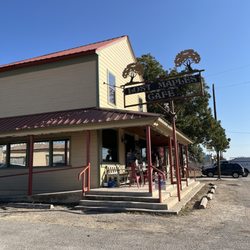 Lost Maples Cafe